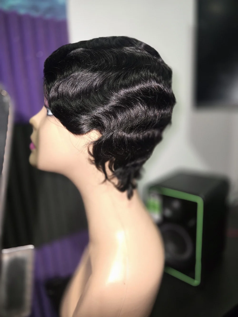 Black Short Wavy Women's Wig - Sleek Finger Wave Style